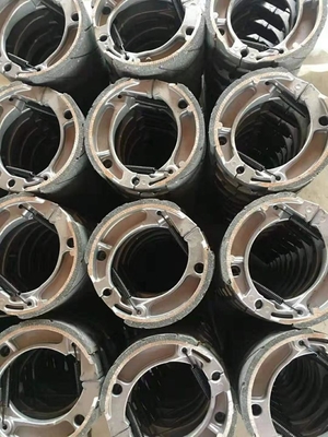 Directly Supply Chinese Spares Parts and Other Motorcycle Brake Shoe with Photo