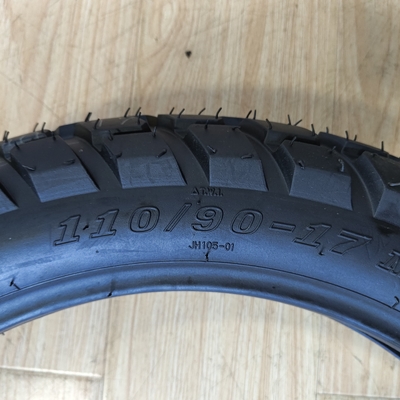 110/90-17 Motorcycle Tire Featuring Natrual Rubber and Steel for Superior Performance