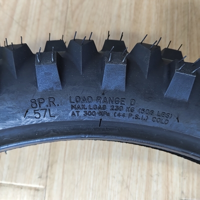 OEM Acceptable 90/90-21 Super Soft and Middlesoft Tyre with Excellent Rubber Content