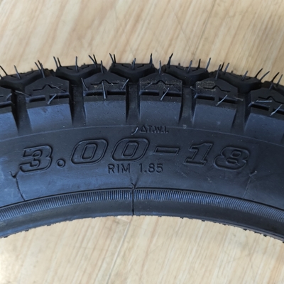 Product 3.00-18 Motorcycle Tubeless Tire for Your Customer Requirements