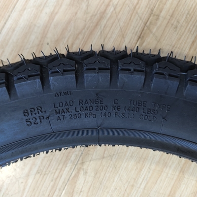 Product 3.00-18 Motorcycle Tubeless Tire for Your Customer Requirements