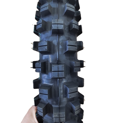 Black Soft Tyre for Russia 1408018 1209019 909021 Loading Port Qingdao