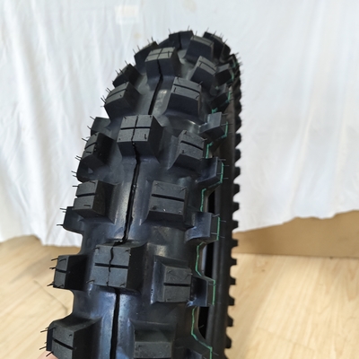 Black Soft Tyre for Russia 1408018 1209019 909021 Loading Port Qingdao