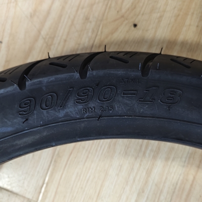 90/90-18 Motorcycle Tyre and Inner Tube OEM Acceptable for High Durability