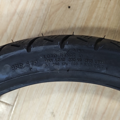 90/90-18 Motorcycle Tyre and Inner Tube OEM Acceptable for High Durability