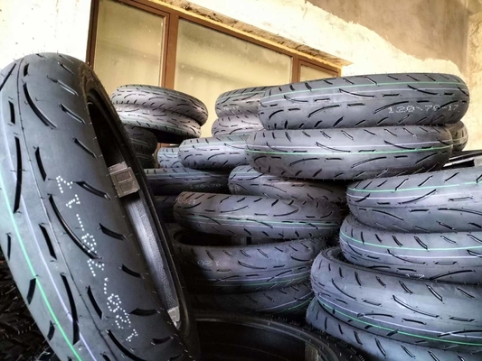 Motorcycle Tire and Tube High Rubber Content 30%-45% OEM Acceptable 120/70-17