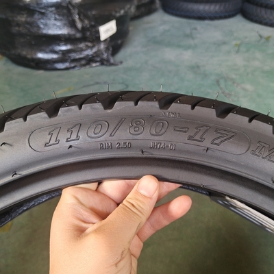 Super Rubber Motorcycle Tyre 110/80-17 with Loading Port and Tire Casing from Qingdao