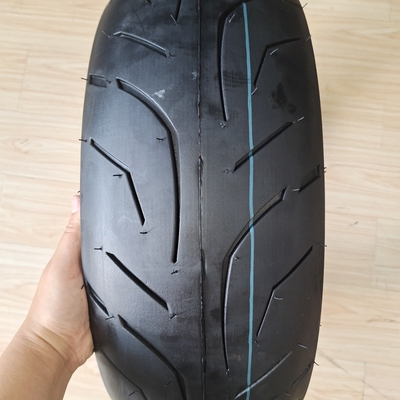 6PR/8PR Ply Rating Nature Rubber Steel Nylon Material Motorcycle Tire Tyre 180/55-17
