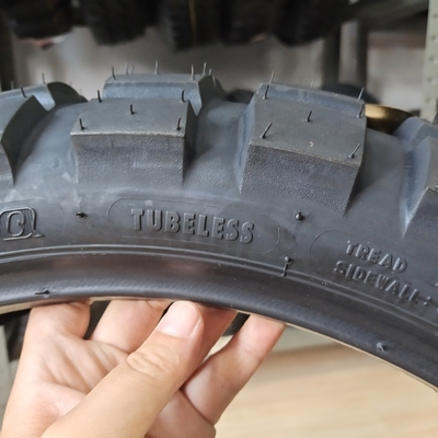 Nature Rubber Motorcycle Tyres 15070B18 for Optimal Performance