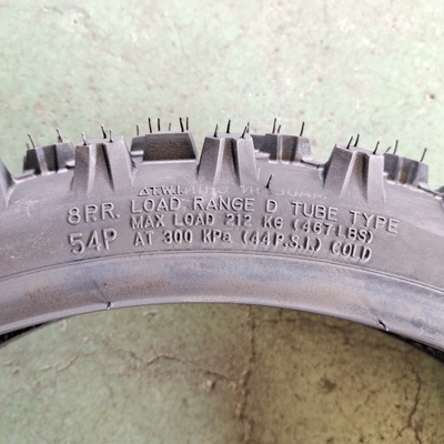 35%-55% Rubber Content Nylon Motorcycle Tires110/70-17 for Qingdao Distributors