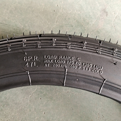 Tubeless Tire 2.75-17 Motorcycle Tire with Tire Casing and Loading Port Qingdao Ready