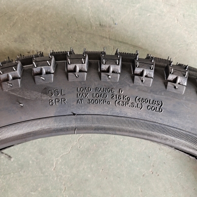 Directly Sell 3.00-18 Motorcycle Tire with 35%-55% Rubber Content and Black Color