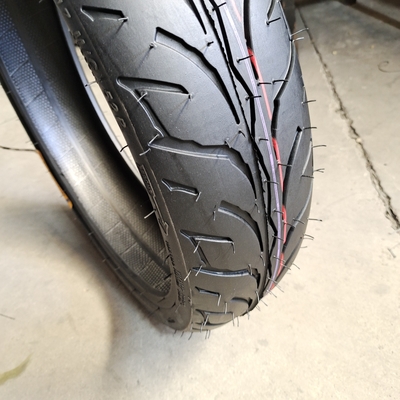 Nature Rubber Steel Nylon Tubeless Tire Casing for Motorcycle 100/80-17 6PR Tire Good