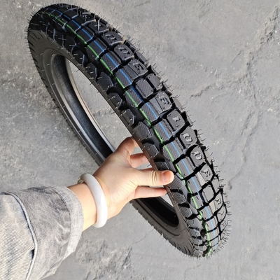 3.00-18 Natrual Rubber Motorcycle Tyre for in Qingdao Loading Port