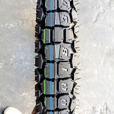 3.00-18 Natrual Rubber Motorcycle Tyre for in Qingdao Loading Port