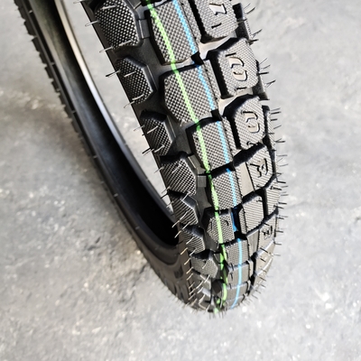 3.00-18 Natrual Rubber Motorcycle Tyre for in Qingdao Loading Port