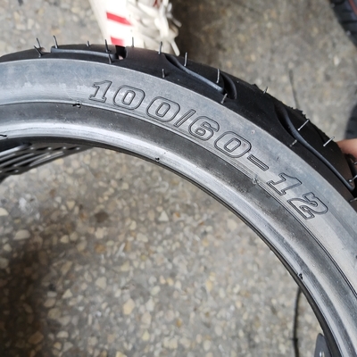Natural Rubber Electric Bike Fat Tires with Acceptable OEM in 100/60-12 Size