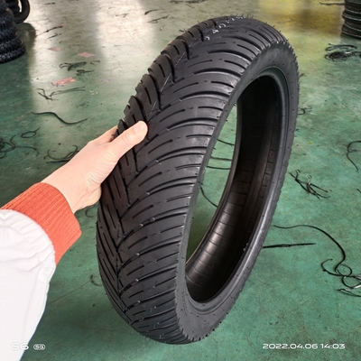 140/70-17 8 Ply Rate Black Motorcycle Tire 18 Inch Made in for Loading Port Qingdao