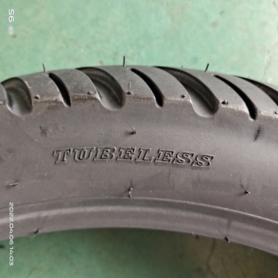 140/70-17 8 Ply Rate Black Motorcycle Tire 18 Inch Made in for Loading Port Qingdao
