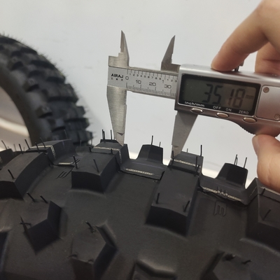 140/80/18 140/80 r18 Motorcycle Tire for South America Market 150km/h Speed Rate