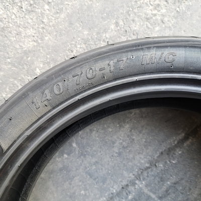 6pr/8pr Motorcycle Tubeless Tire 140/70-17 with OEM Acceptable and Ply Rating 6pr/8pr