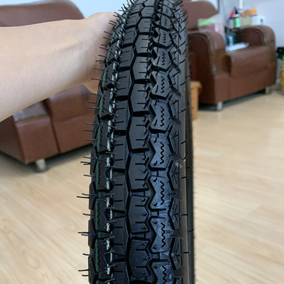 Qingdao Port Loading Herschel 2.50-17 Motorcycle Tire with Long-Lasting Tire Casing