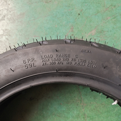Loading port Qingdao Chinese 90/90-12 Heavy Tubeless Motorcycle Tire with Tire Casing