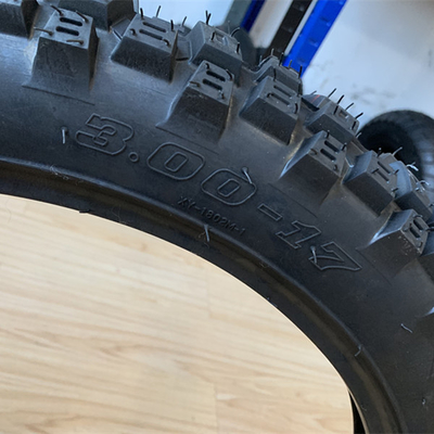 5000 pcs per day Maxxis Motorcycle Tire for Bajaj Boxer 300-17 Rubber Content 35%-55%