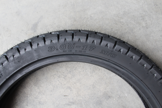 300x17 6PR/8PR Motorcycle Tire 3.2/3.4KG with 3.2/3.4KG Weight Capacity