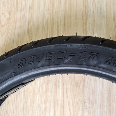 35%-55% Rubber Content 90/90-17 TL Motorcycle Tyre for ISO9001 Certification