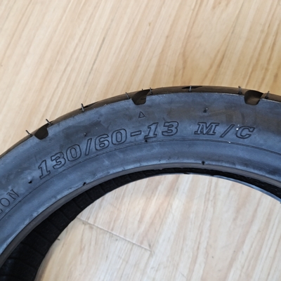 Motorcycle Tire Scooter Tire 130/60-13 Tubeless A Class with 35%-55% Rubber Content