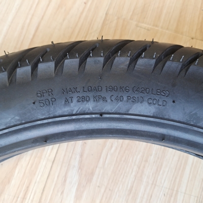 3.00-17 Natrual Rubber Motorcycle Tyre Popular Pattern for High Speed Performance