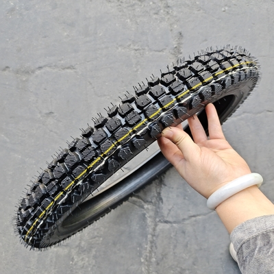 250x17 Motorcycle Tire with 10.5 Tensile Strength and Deep Pattern Design