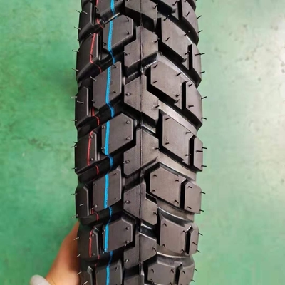 Maxxis Motorcycle Tire Tubeless 110/90-16 with Rubber content 35%-55% at Qingdao Port