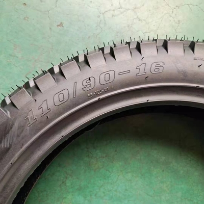 Maxxis Motorcycle Tire Tubeless 110/90-16 with Rubber content 35%-55% at Qingdao Port