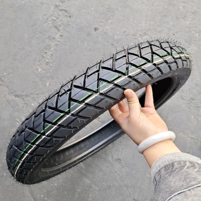 High Tensile Strength Firestone Tires Motorcycle Tire 90 90 19 at Qingdao Port Loading