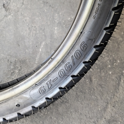 High Tensile Strength Firestone Tires Motorcycle Tire 90 90 19 at Qingdao Port Loading