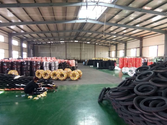 Loading Port Qingdao of Super Motorcycle Tyre 110/90-18 with Natural Rubber Nylon