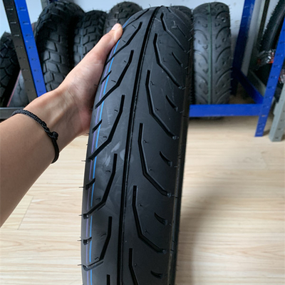 Loading at Qingdao Port 90/90/17 Tubeless Tyre for 4 Tires Motorcycle Tire Casing