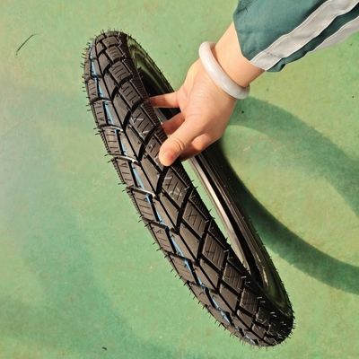 Deep Design Motorcycle Tires 275-17 5000 Pcs Per Day Capacity and Deep Pattern Design