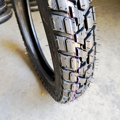 Qingdao Port Loading Motorcycle Tire 3.00-17 with Long-lasting Tire Casing