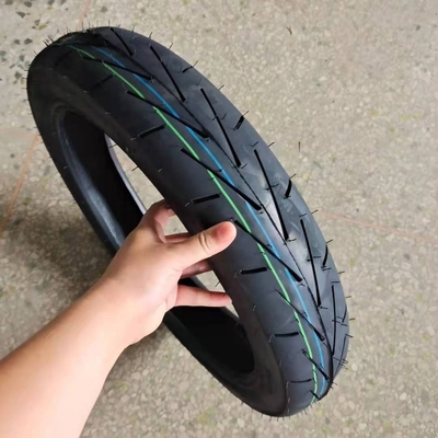 Black Rubber Round Motorcycle Tyre for Motorbike Qingdao Port Delivery within 25 Days