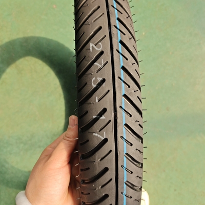 Long-Lasting Tubeless Motorcycle Tire with Deep Design Pattern