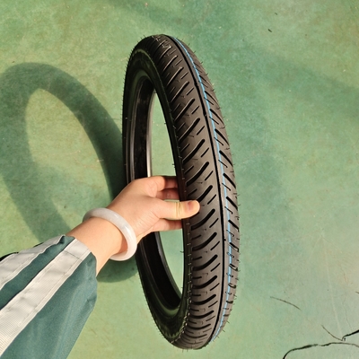 Long-Lasting Tubeless Motorcycle Tire with Deep Design Pattern