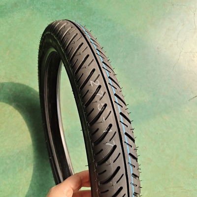 Long-Lasting Tubeless Motorcycle Tire with Deep Design Pattern