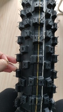 Tube and 150km/h Speed Rate Off Road Motorcycle Tire 90 100 21 for Japan Market