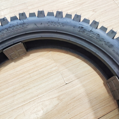 Japan Market Motocross Tire 110/100-18 120/100-18 120/90-18 with Deep Tread Pattern