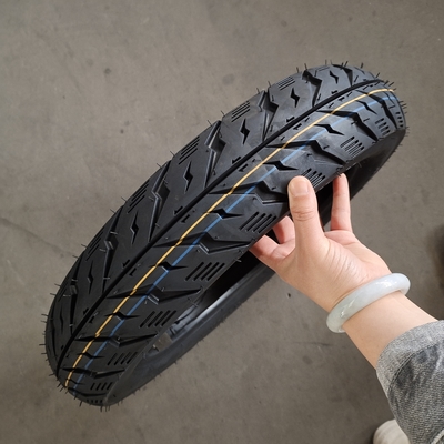 90/90-14 Motorcycle Tyres Tube Tire with Speed Rate of 150km/h and Durable Casing