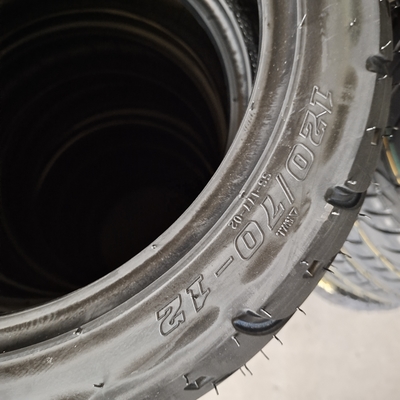 Top 120-70-12 120x70x12 120 70 12 Scooter Tubeless Tires with 35%-45% Rubber Content