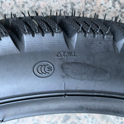 20000 KM Work Life 90/90-18 Motorcycle Tire with 5000 pcs Daily Production Capacity